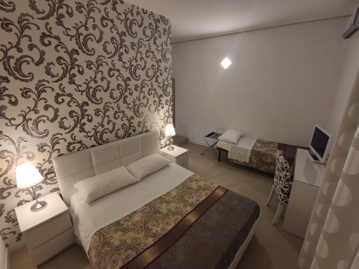 Sami Rooms - Teatro A 400 Mt - Ortigia A 1500 Mt - Syracuse Exterior foto