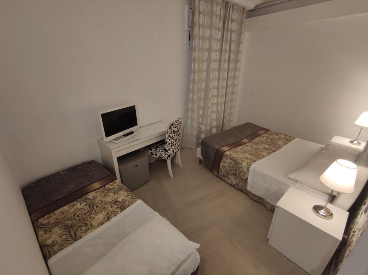 Sami Rooms - Teatro A 400 Mt - Ortigia A 1500 Mt - Syracuse Exterior foto