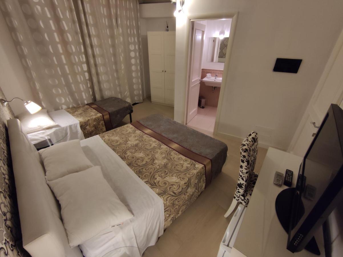 Sami Rooms - Teatro A 400 Mt - Ortigia A 1500 Mt - Syracuse Exterior foto